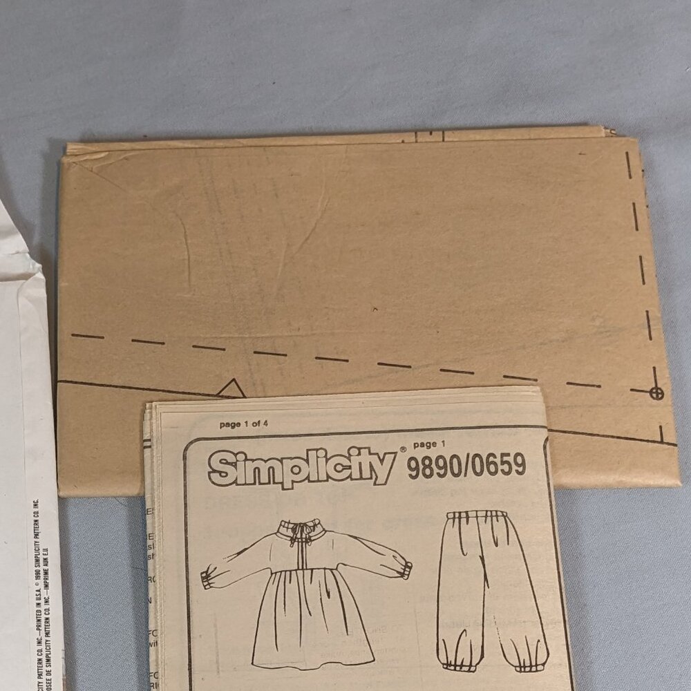 Simplicity pattern 9890 hugs + stitches size A VINTAGE! 1990 NEW/UNCUT! - Picture 10 of 12